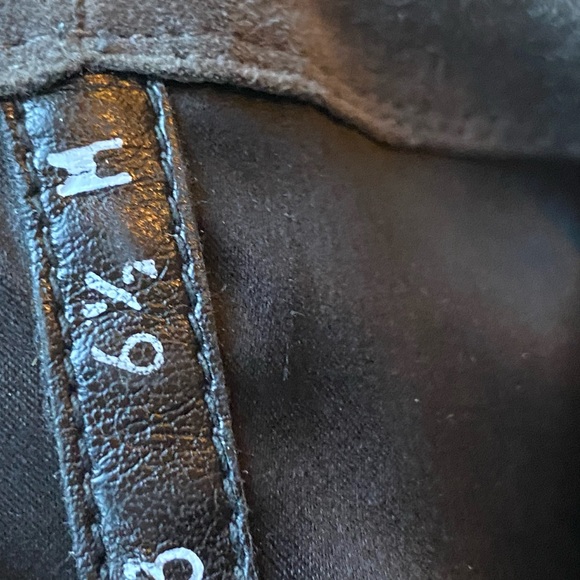 Stuart Weitzman gray suede platform boots 6 1/2 authentic gorgeous - Picture 2 of 3